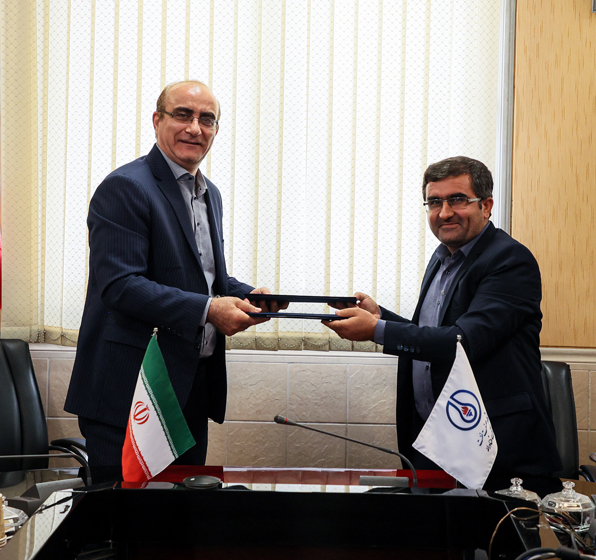 خبر امضای تفاهم نامه پژوهشگاه نفت 3